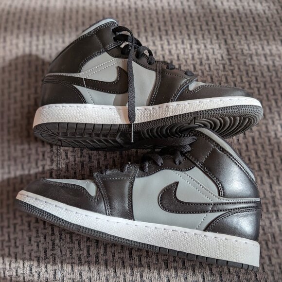 Jordan 1 Mid Shadow Red - Picture 4 of 4